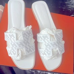 Hermès Calfskin Perforated Oran Sandals 40 White